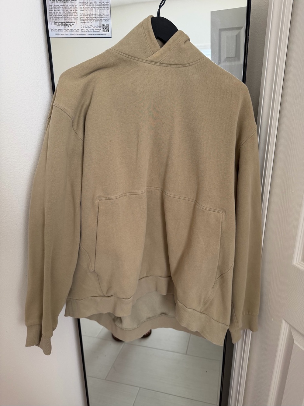 lululemon athletica Men's Hoodie Jacket in Khaki Tan